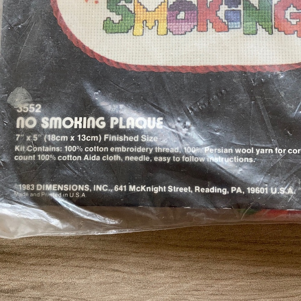 Vintage Dimensions Thank You For Not Smoking kit - Picture 2 of 2